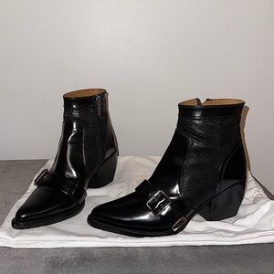 Ankle boots. Size 38.5, Black color. Wore them 3 times. Very good condit…